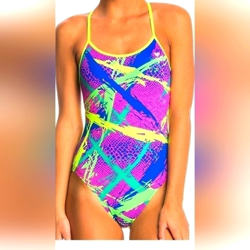 TYR Womens Paseo Trinityfit size 38 6.2.414